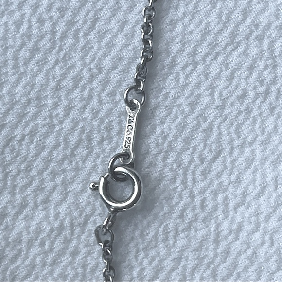 Tiffany & Co. Elsa Peretti 5 Teardrop pendant Sterling Silver Necklace 16” - Picture 4 of 7